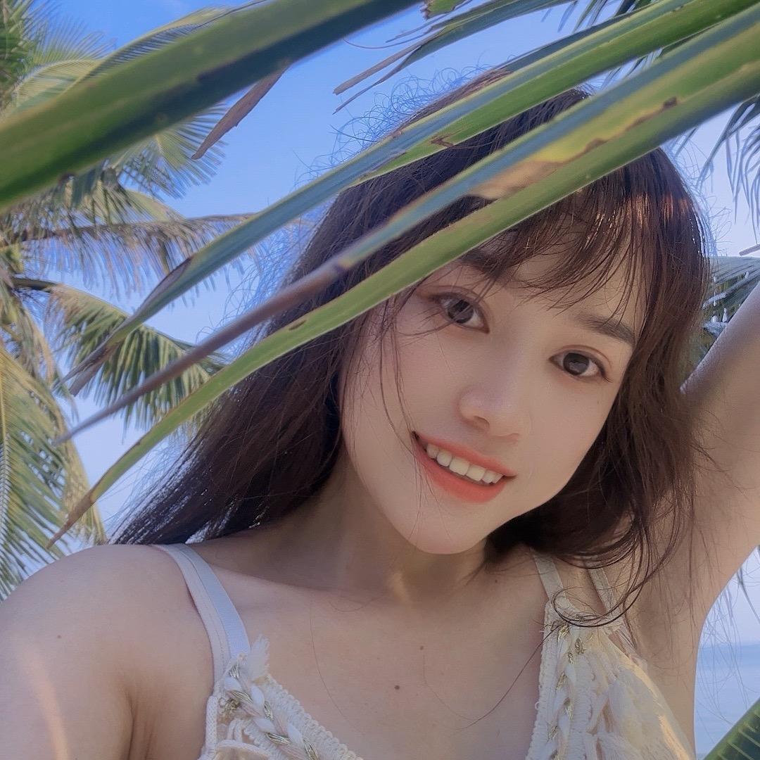 枇杷依妹