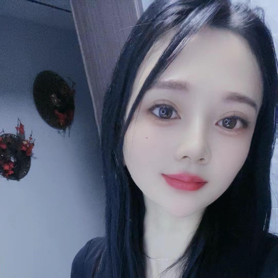 在商丘开女装店的圆圆