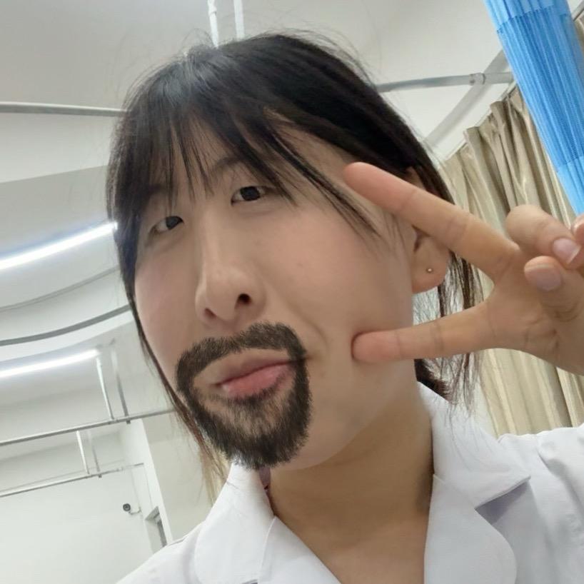 爱吃烤红薯-
