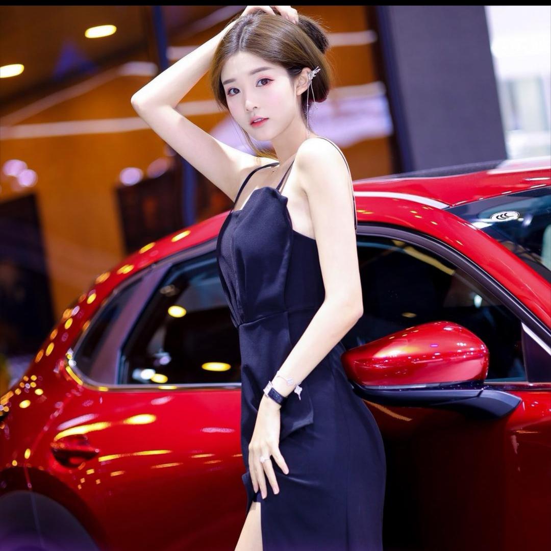 李凉凉苏一宁车展现场小助理小沈