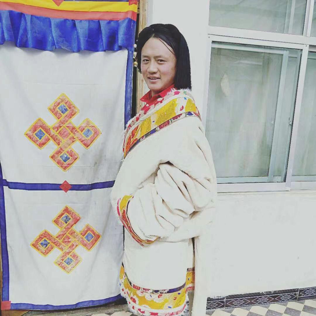 康巴男子