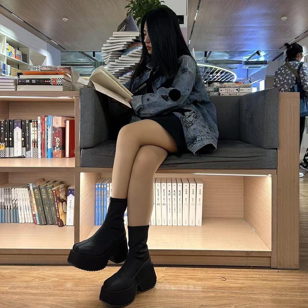 古尔·GUCCR精品女装店