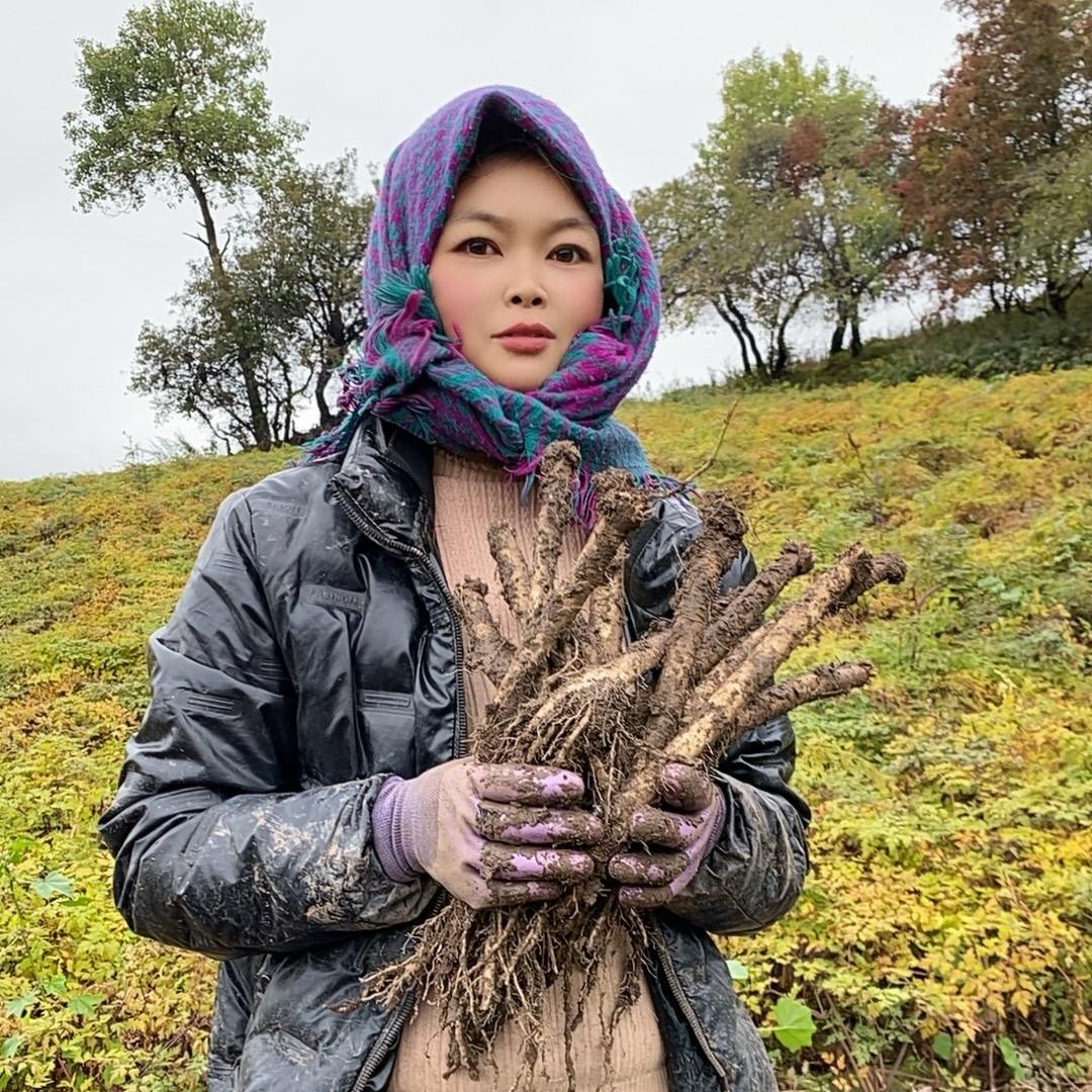 张丹霞 农村丫头