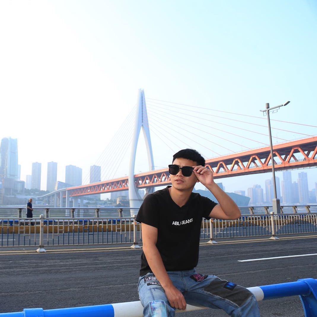 杨斯辰