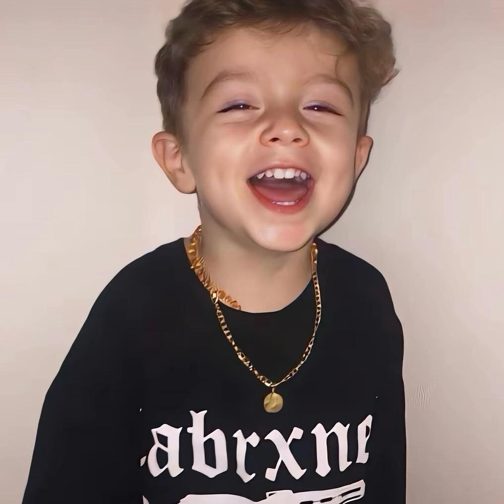 👹