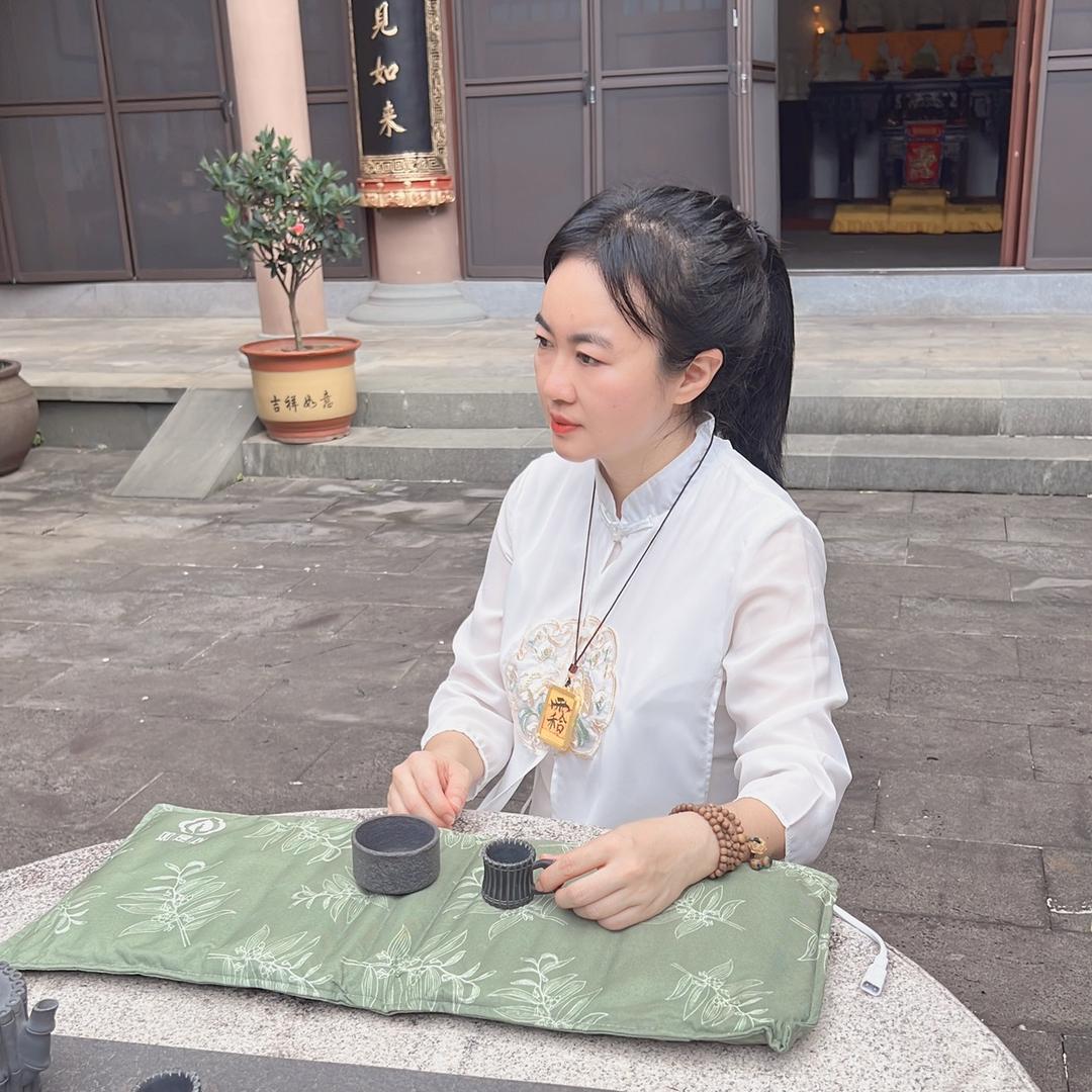 依岚智慧