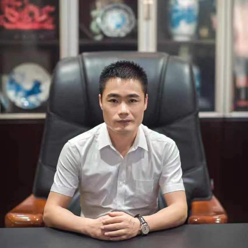 影视鹏哥((绿滋肴副总裁))
