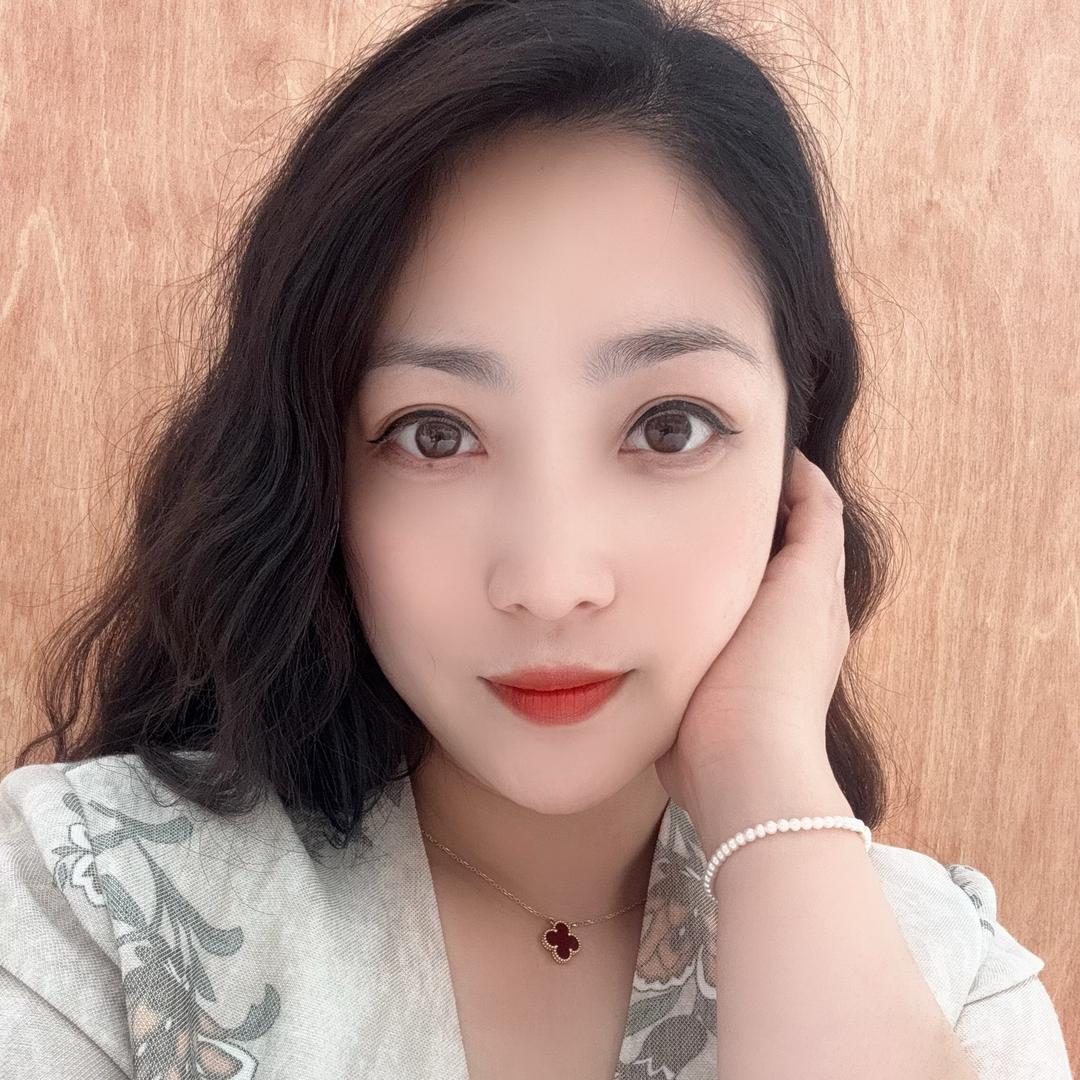 树萤设计师女装主理人玲姐