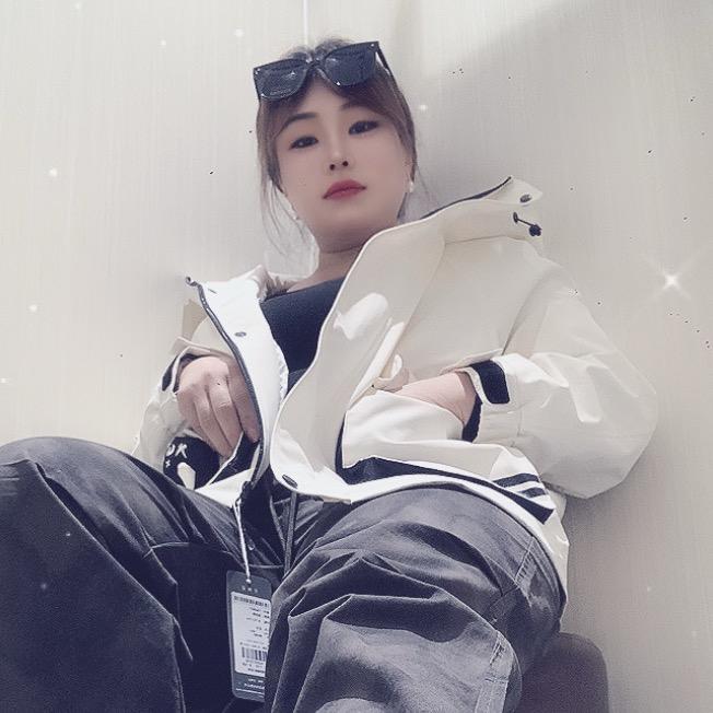 💞 爱笑的李子 🍊ঞ᭄