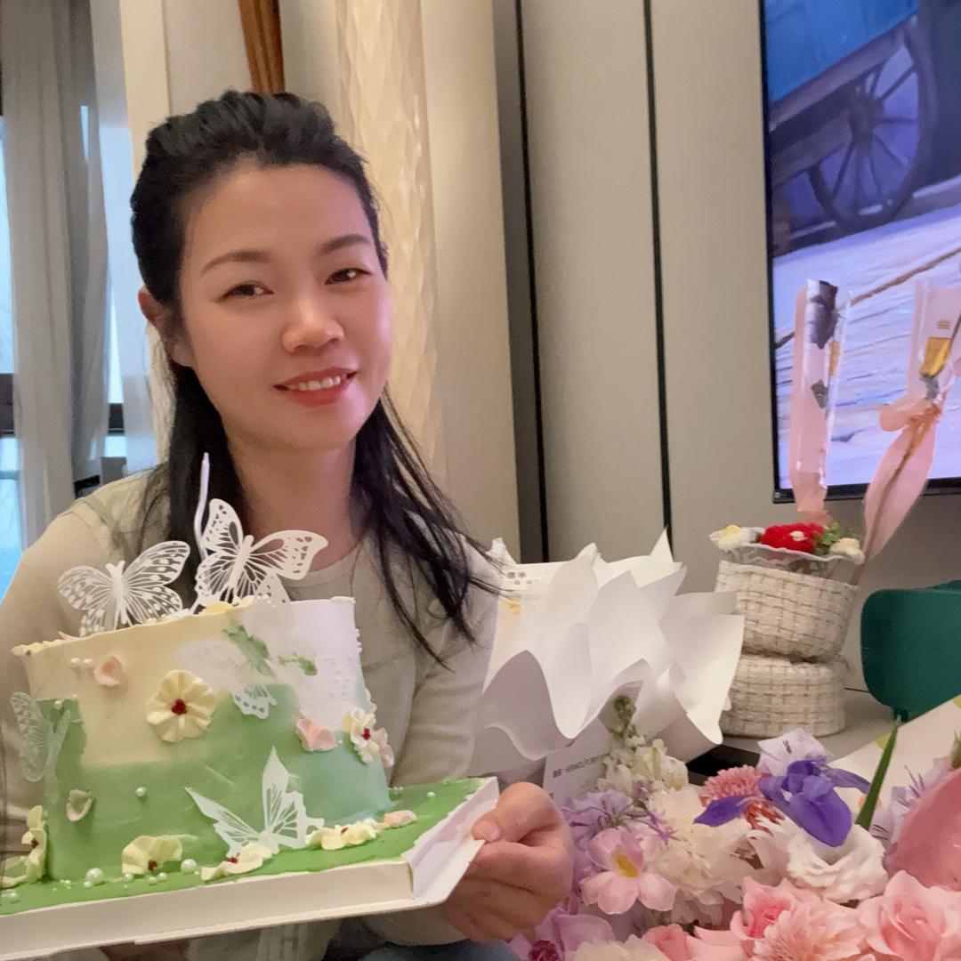 香米先生东兴店店长～安敏