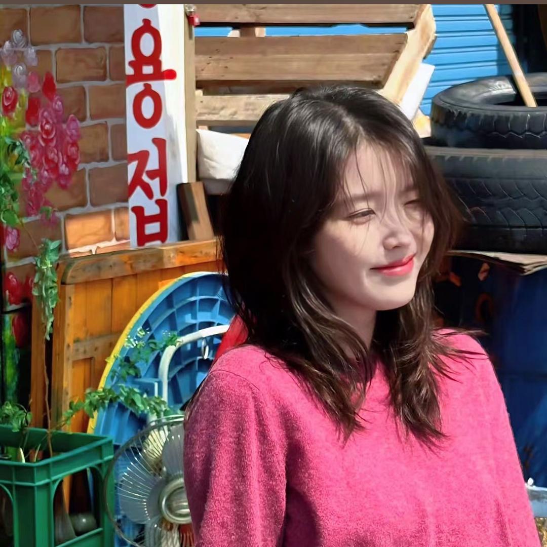 田甜·