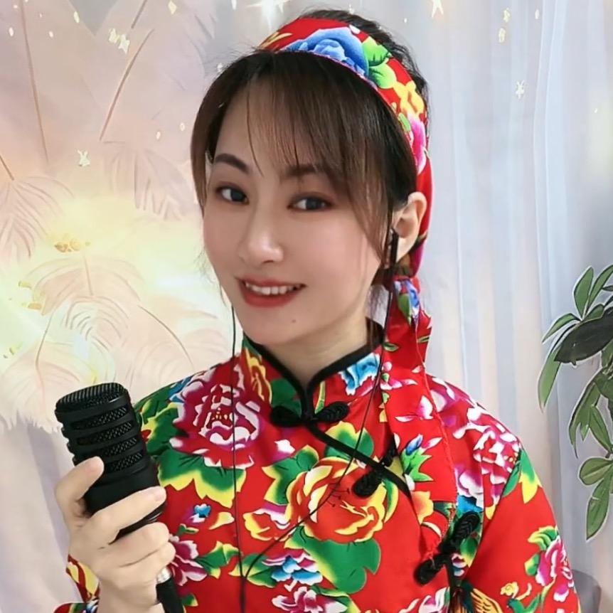 专业跑调歌手（妍）