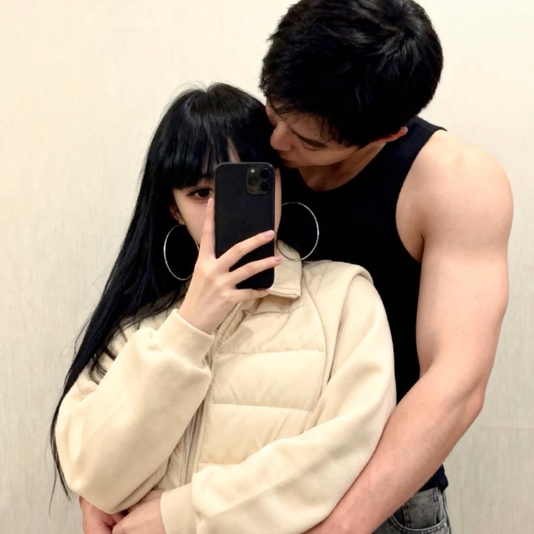 连告别都是双手插兜的女人