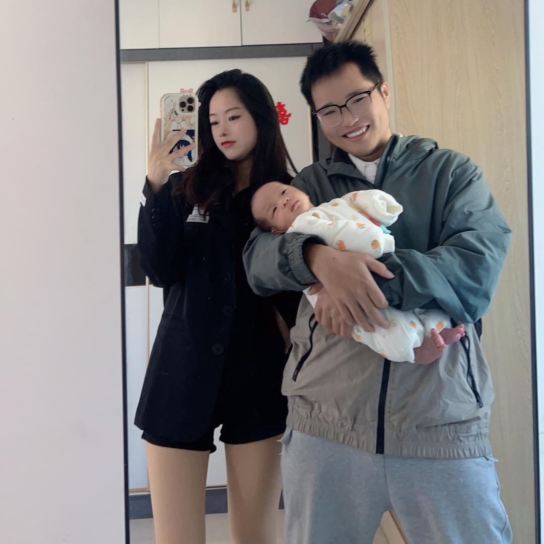 小阿秋夫妇(老六)