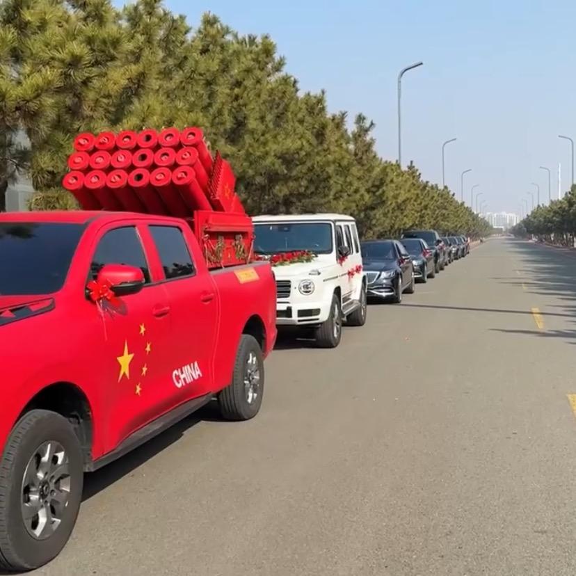 婚庆车队  礼炮车（小雨）