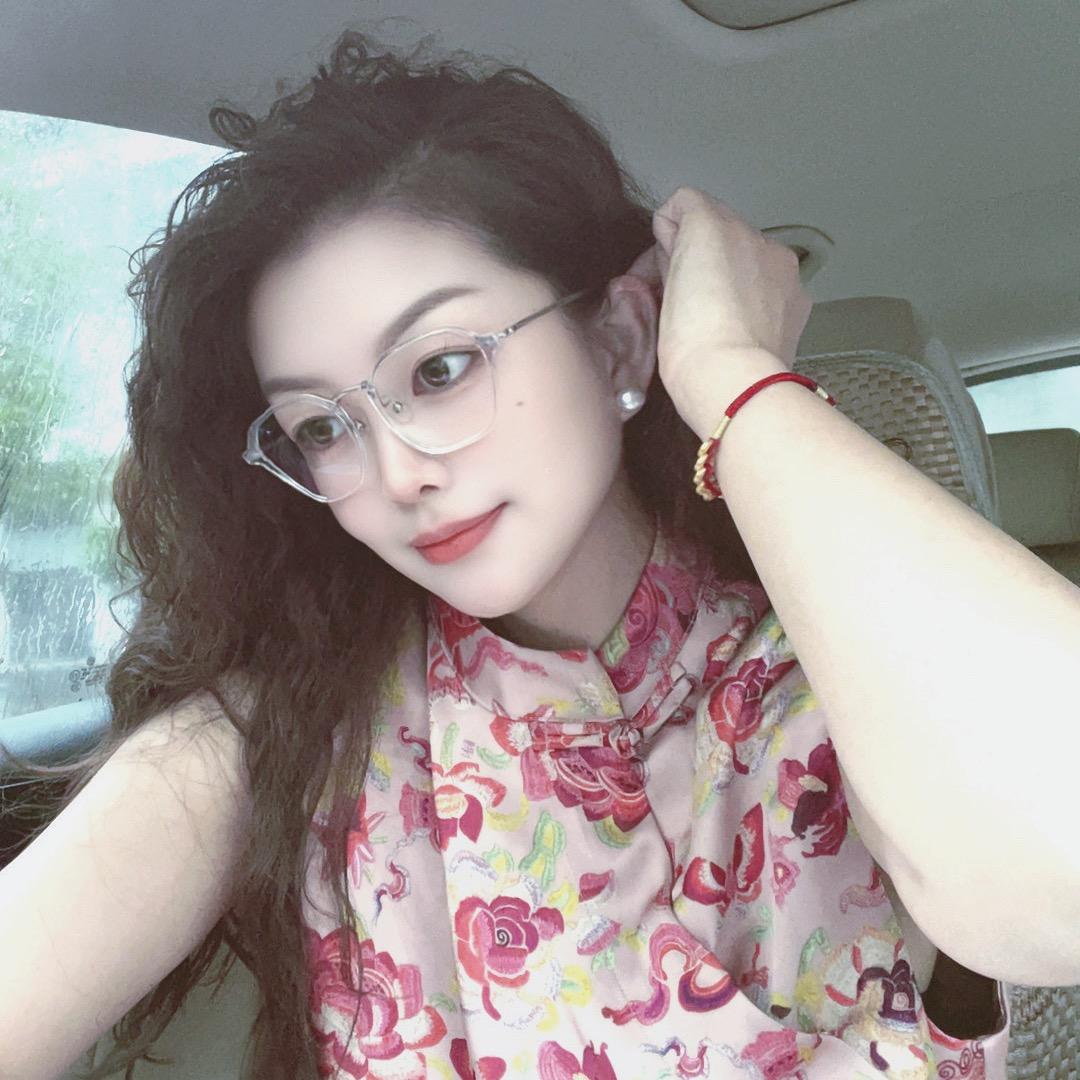 小施ᥫᦱᐝ吸金🌻体质