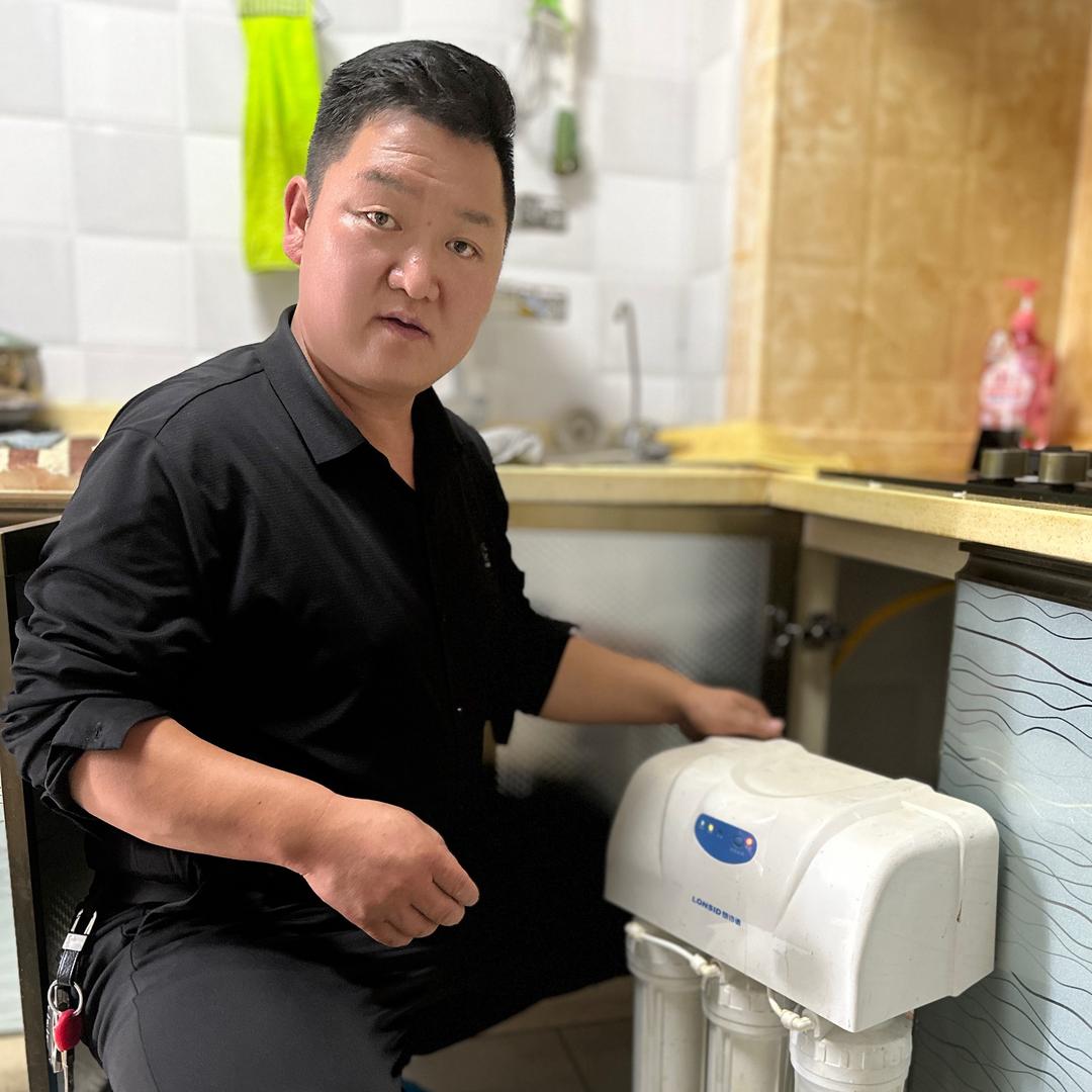 武威修净水机的杨师傅
