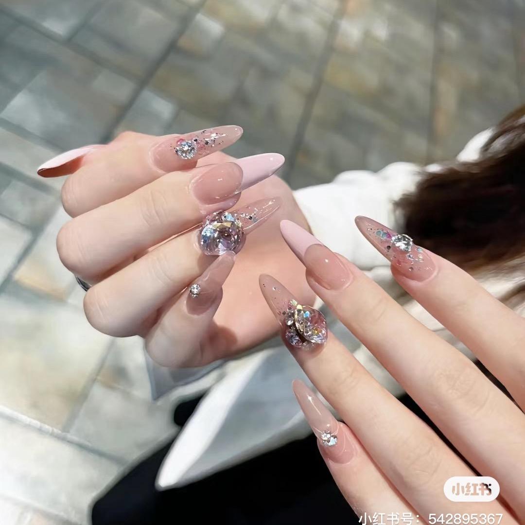 用芷间手工穿戴