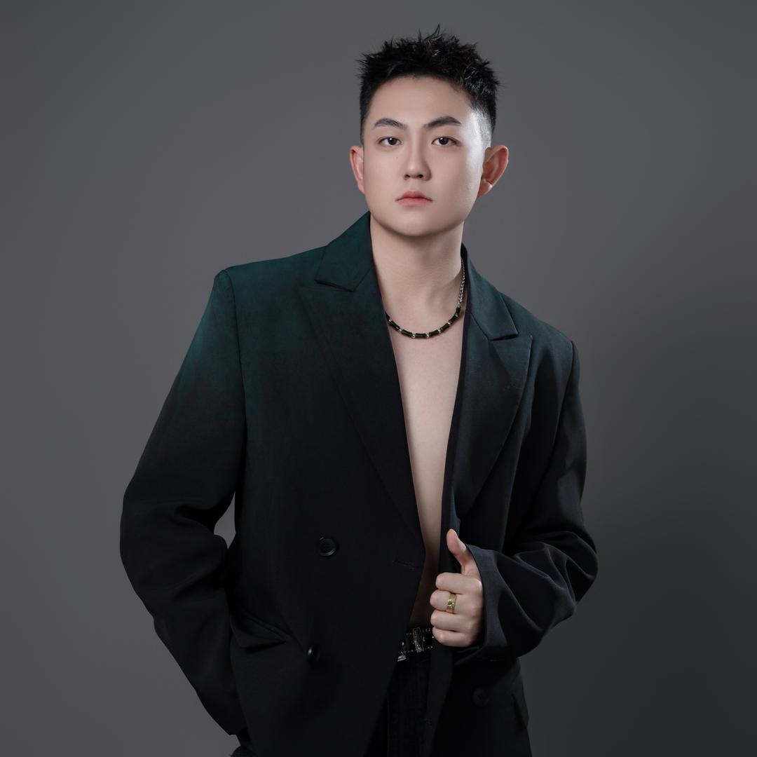 王傲