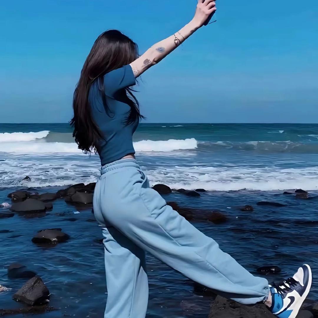 D、娜娜