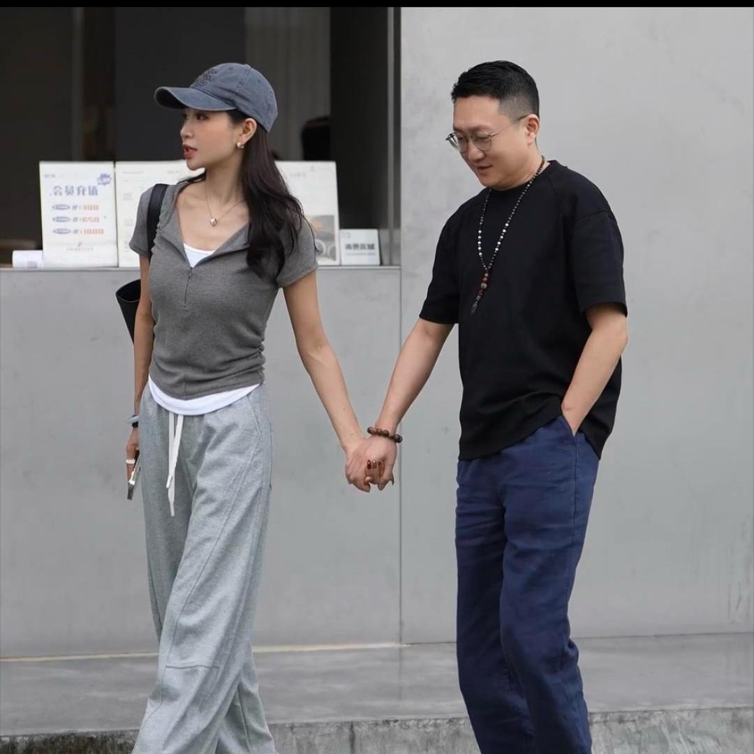 彤掌柜夫妇爆款返场