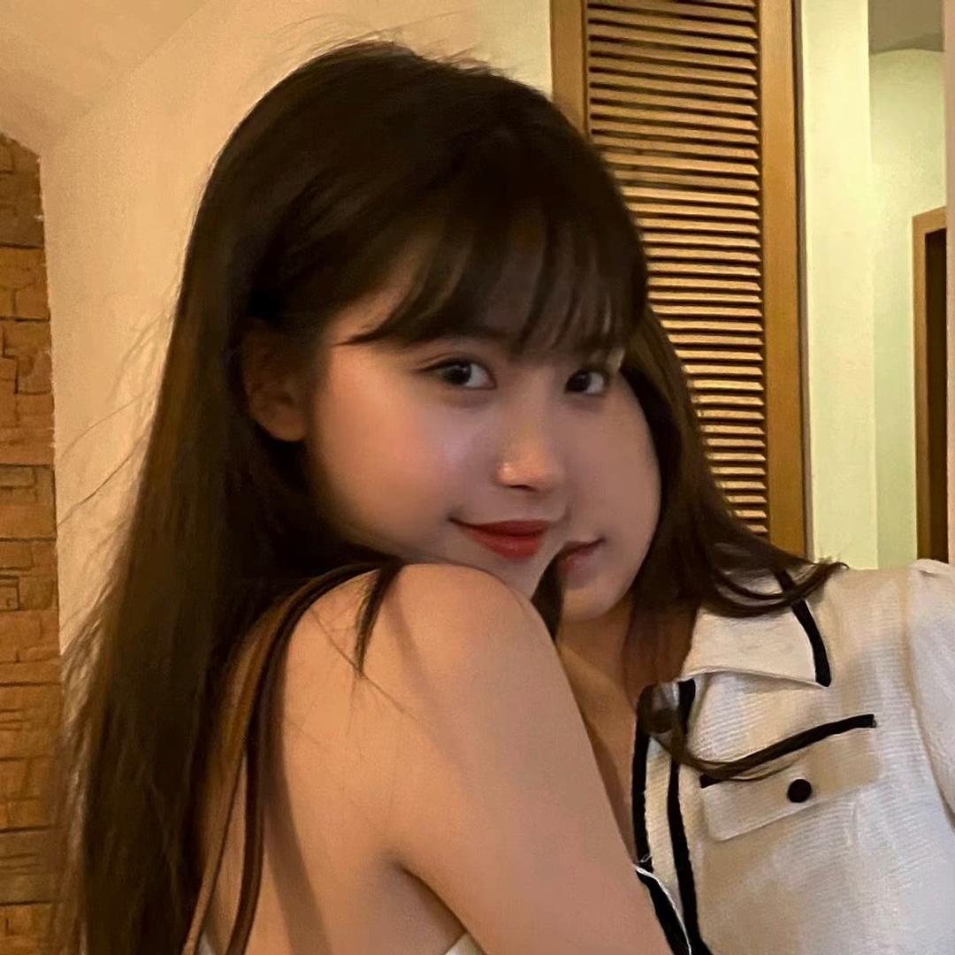 才没有脸红