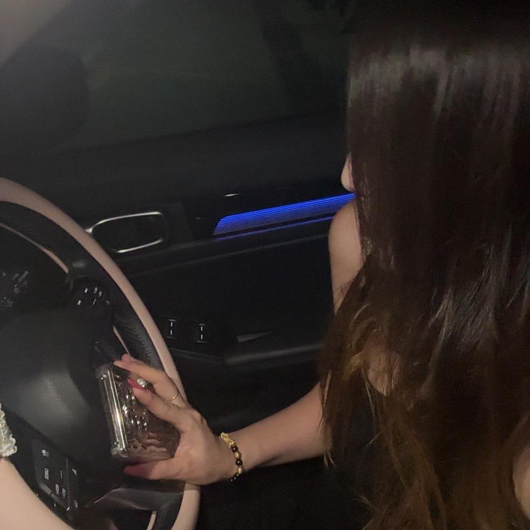小小霞