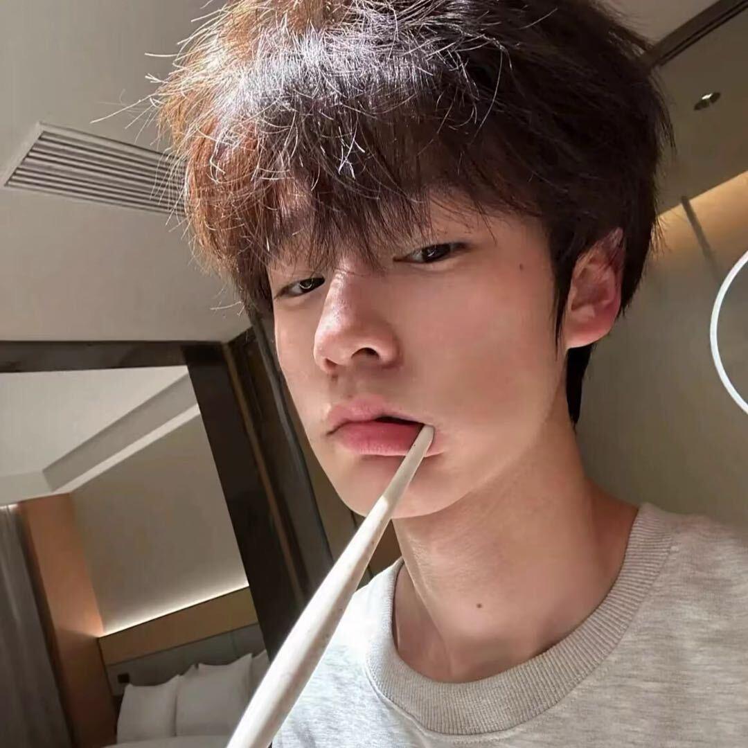 莎拉酱⸂⸂⸜👊⸝⸃⸃