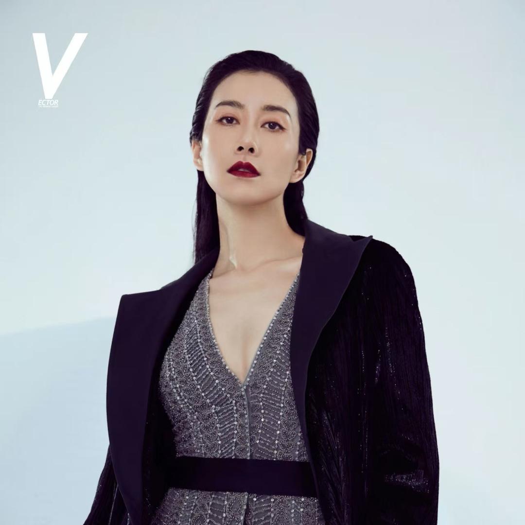 温峥嵘（变美日记）