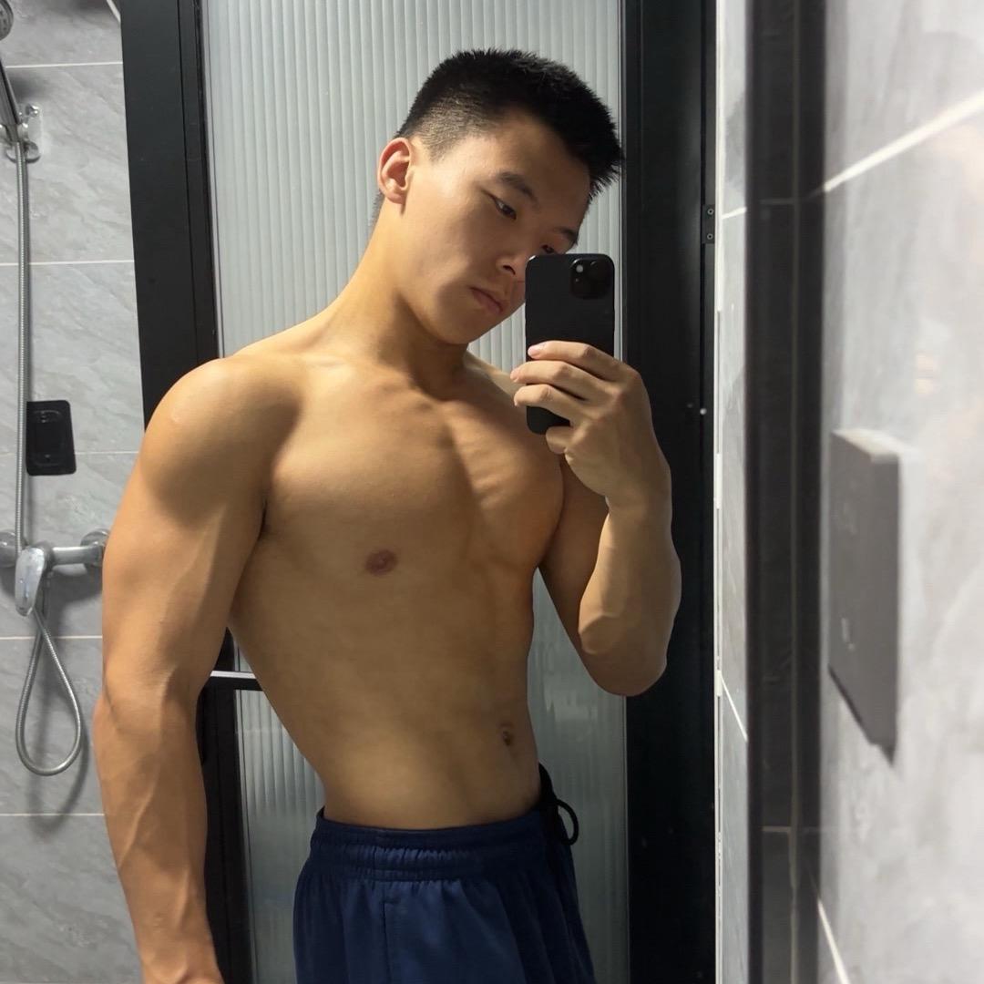 张哲然