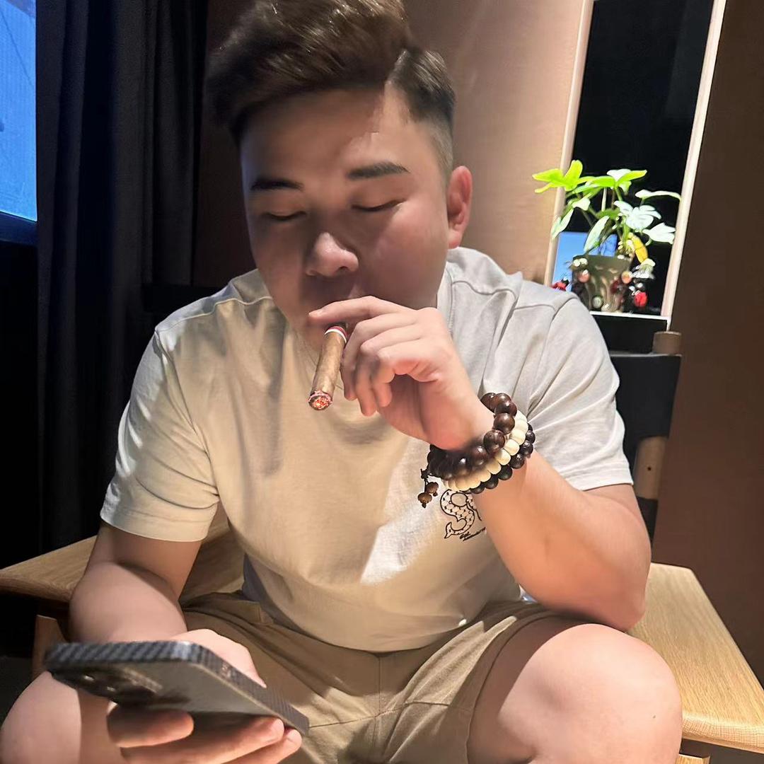 天真无知单纯小男人𓆃