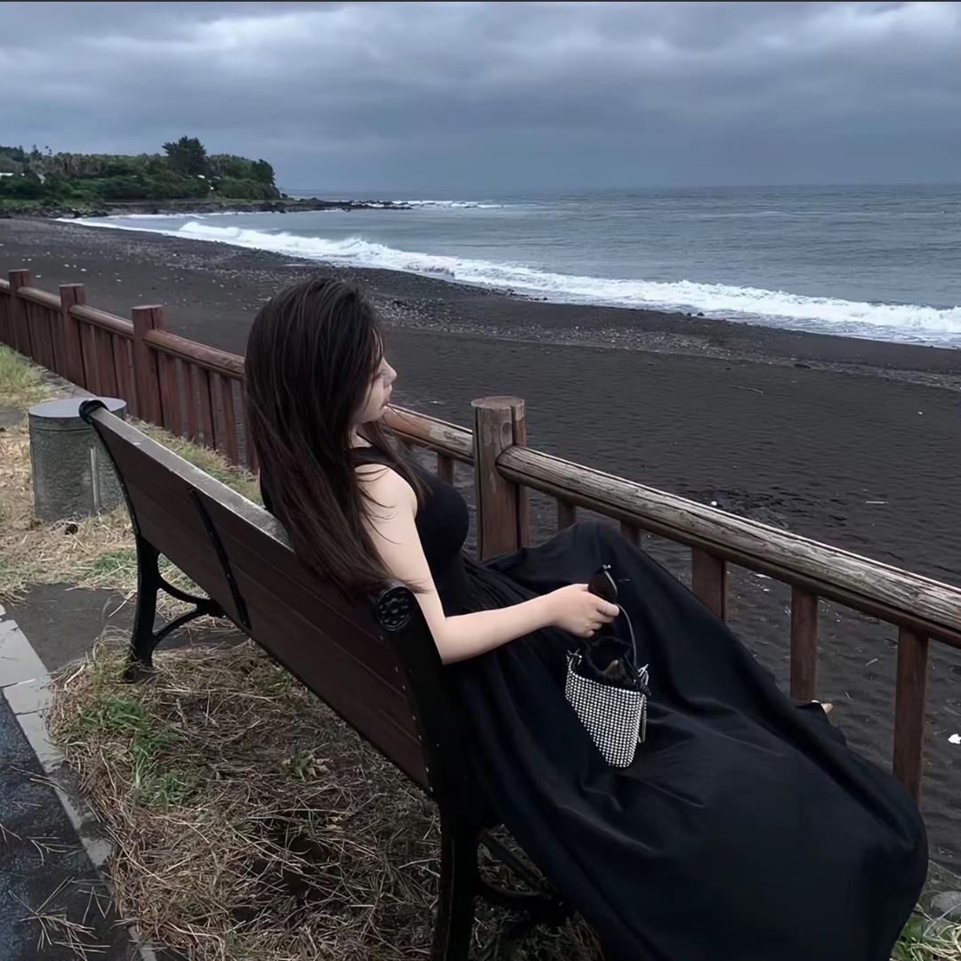 陈陈.
