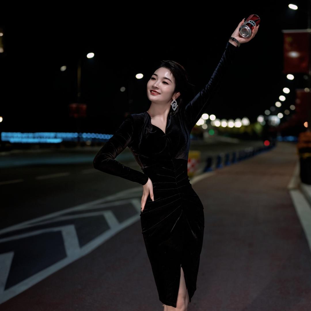 村里姑娘