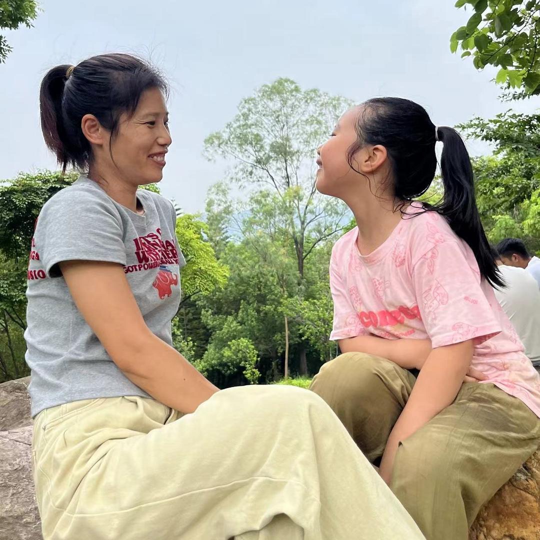 甜甜麻带三娃（14号9点蓝月亮洗衣液）