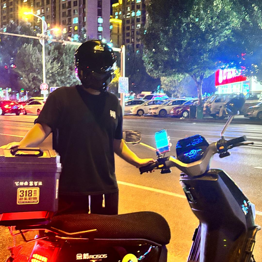 兼职的外卖小哥