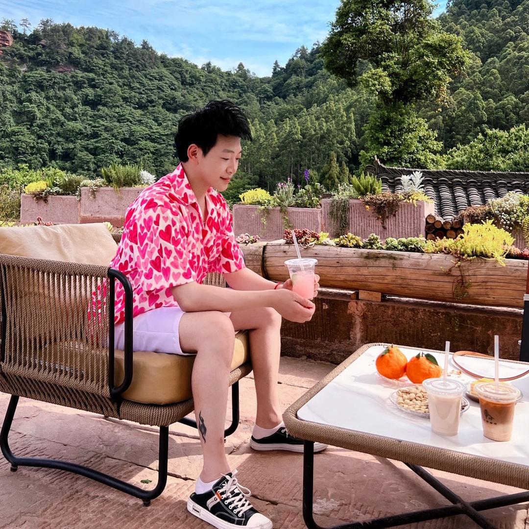 不拿瓶：阿飞！