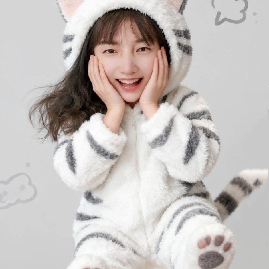 颜值不够美颜来凑的小姐姐