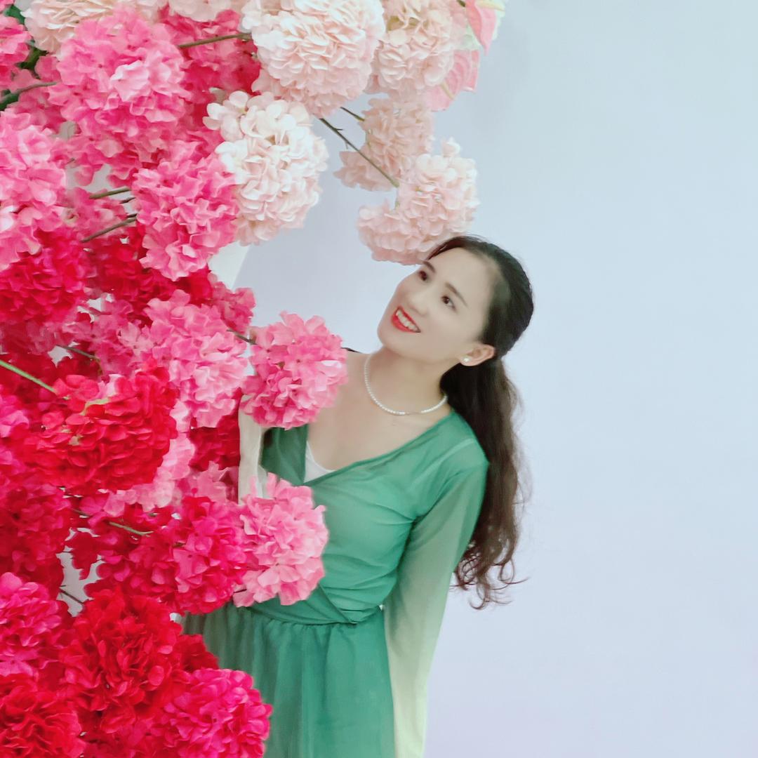 丽儿ᰔᩚ⁺⁵²⁰舞韵