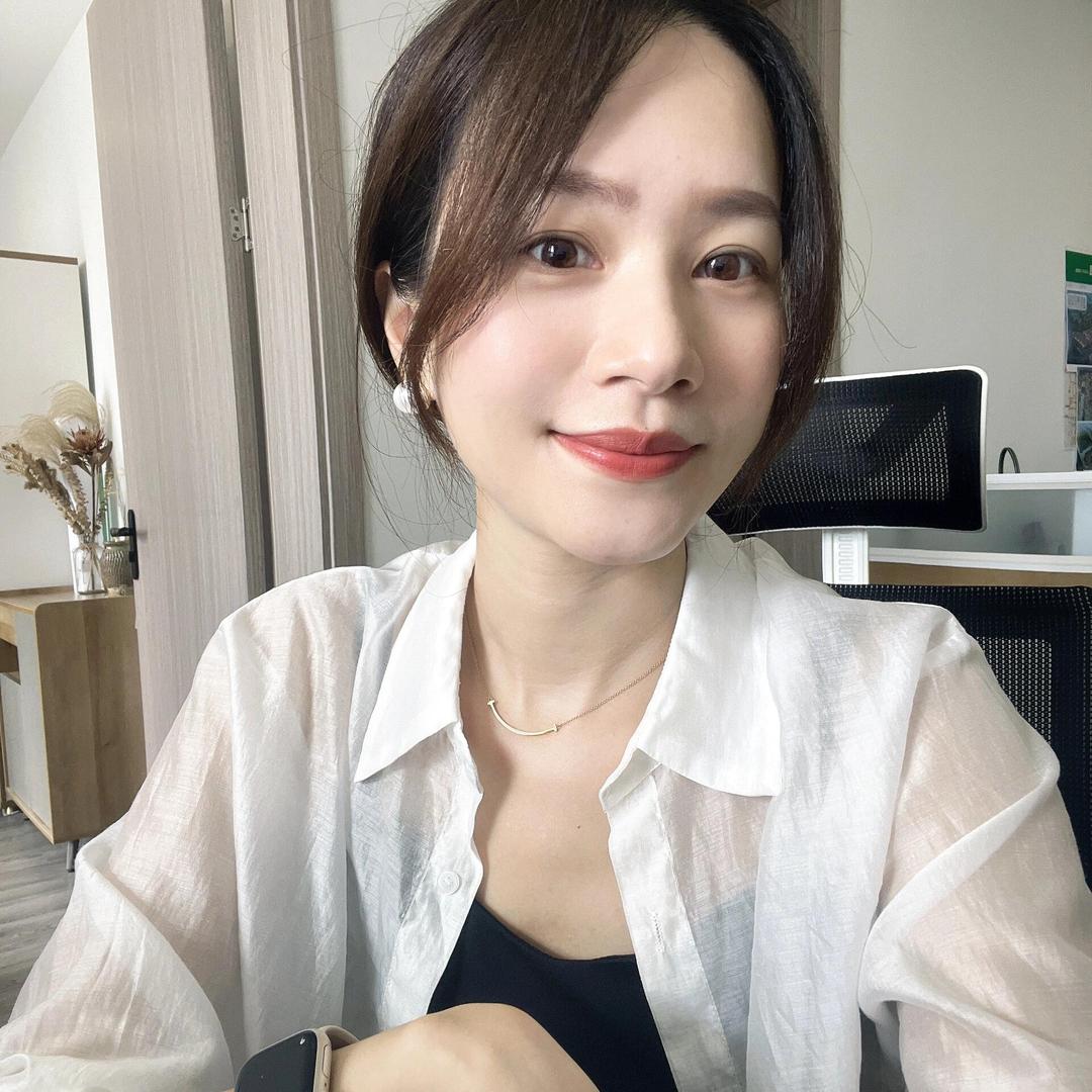 妍妍线上鞋业铺