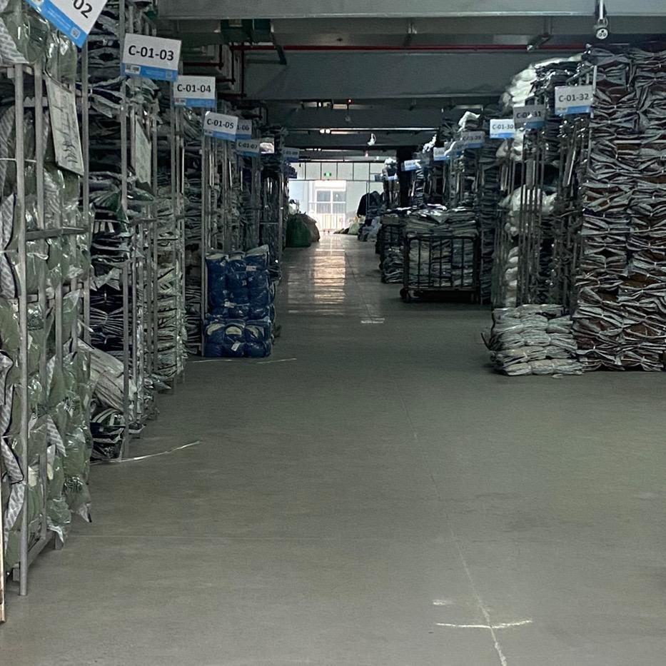 石狮市鑫路铭服装商行