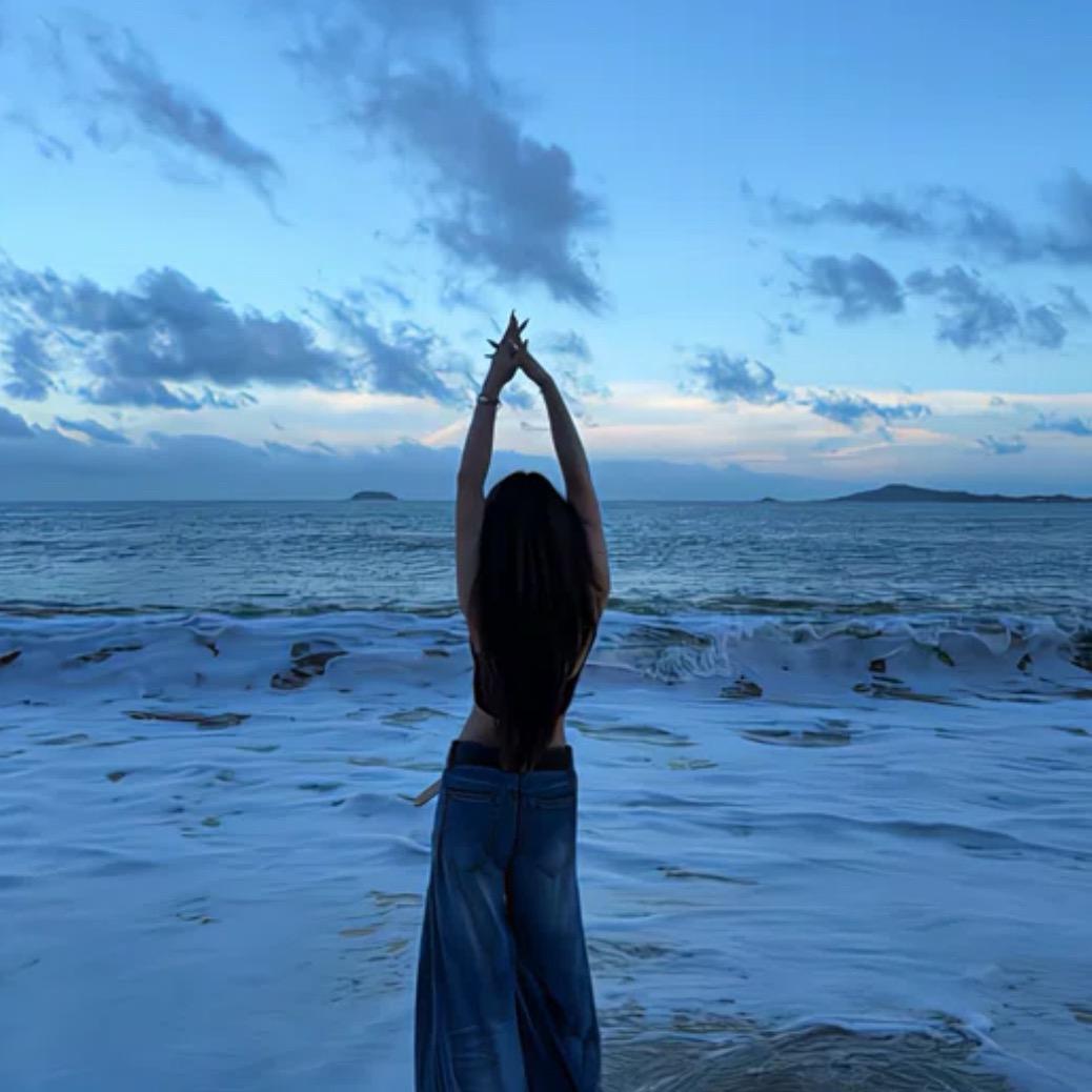 阿瑶.