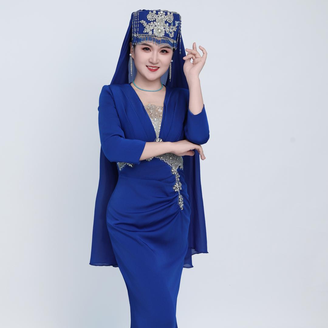 宁夏花儿歌手石荣佳