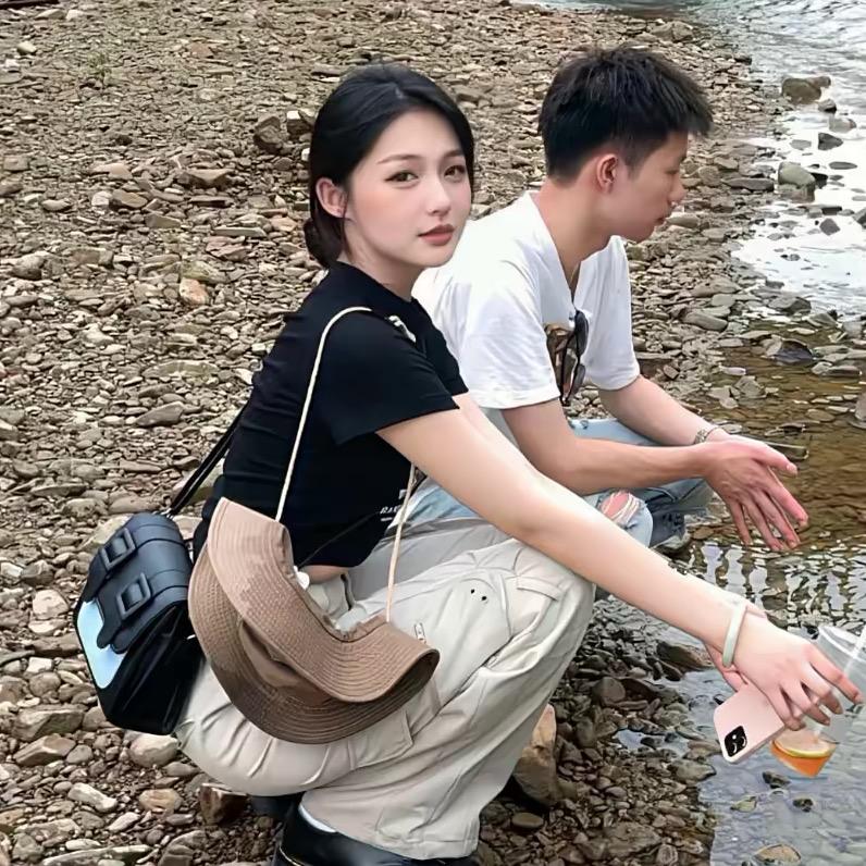 ai     雯儿🕊️