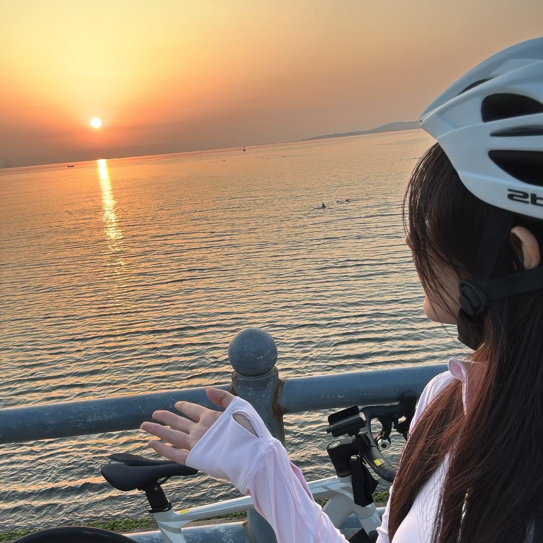 星辰与大海（骑行中菜腿）