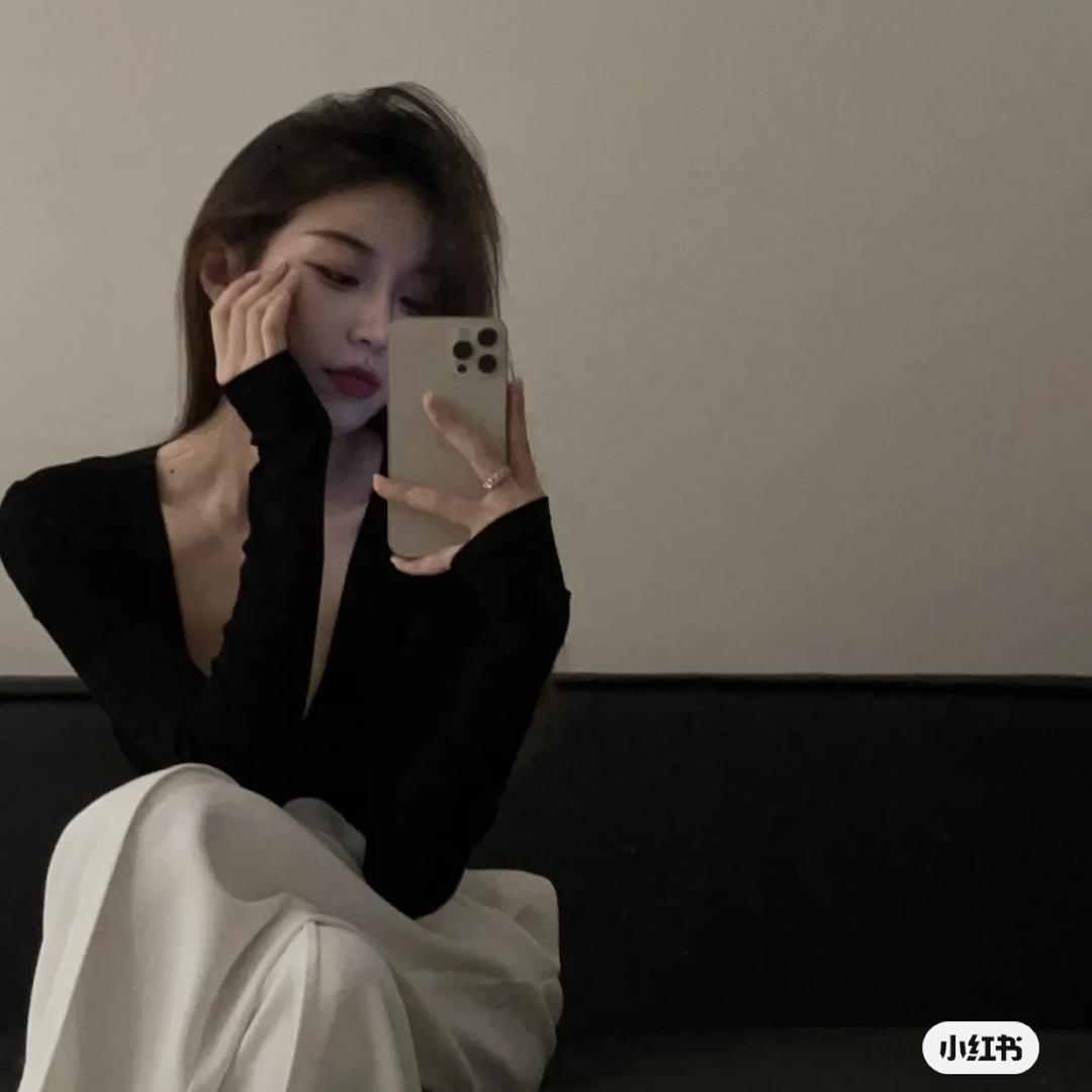 HELLO ZHOU极简女装(工厂店)