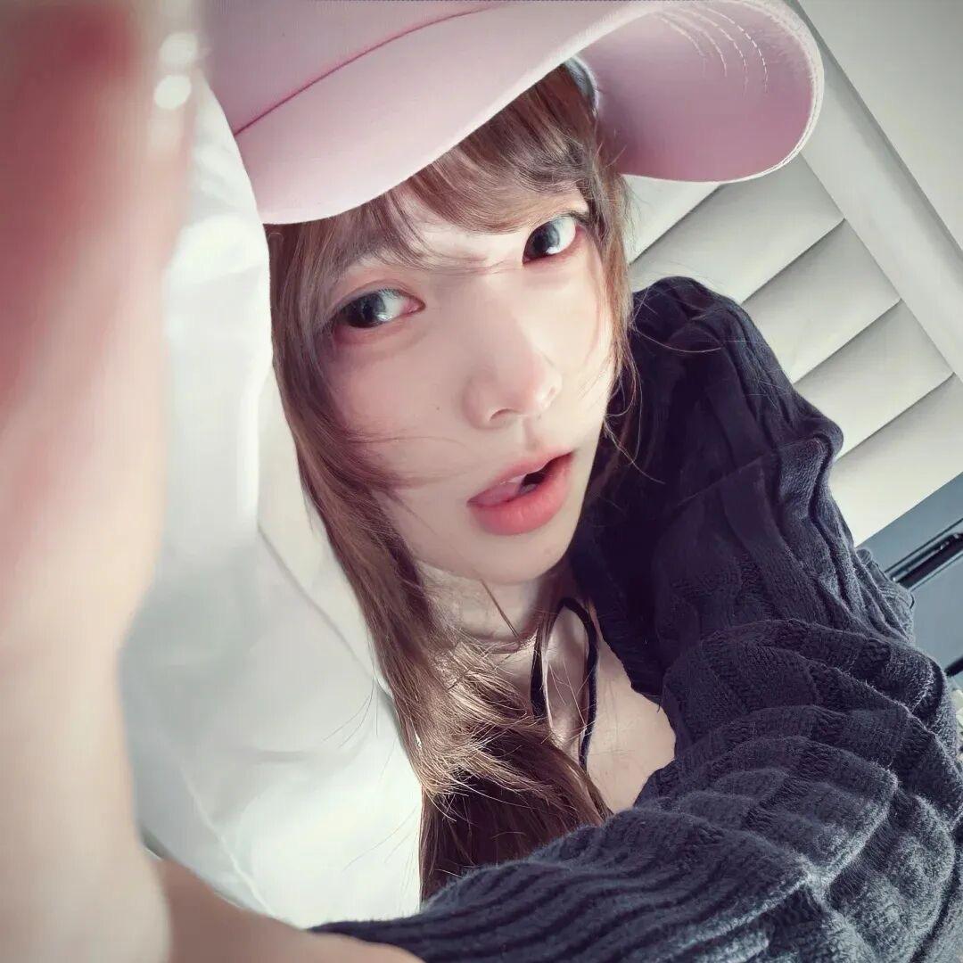 依个琳.