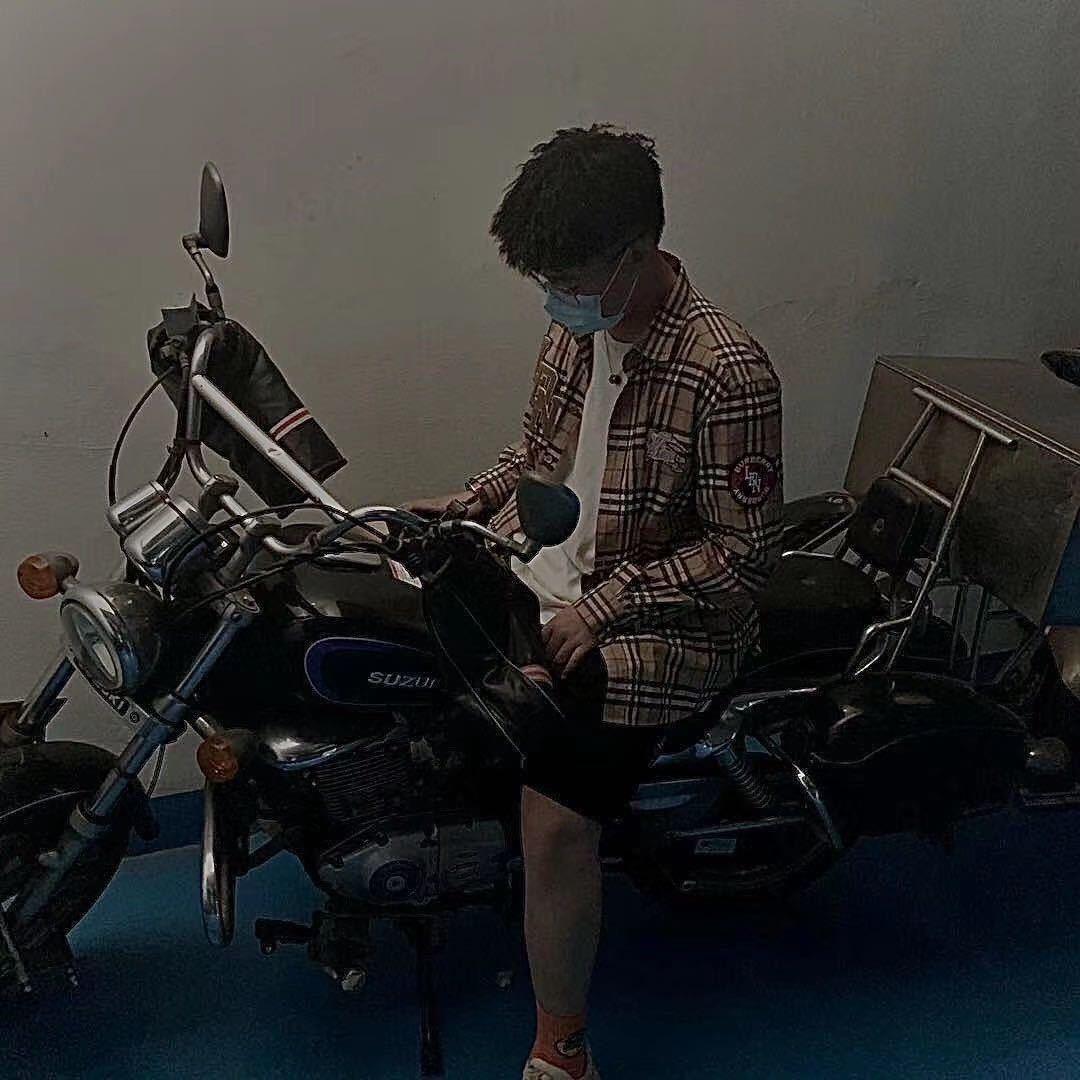 宋铠江.