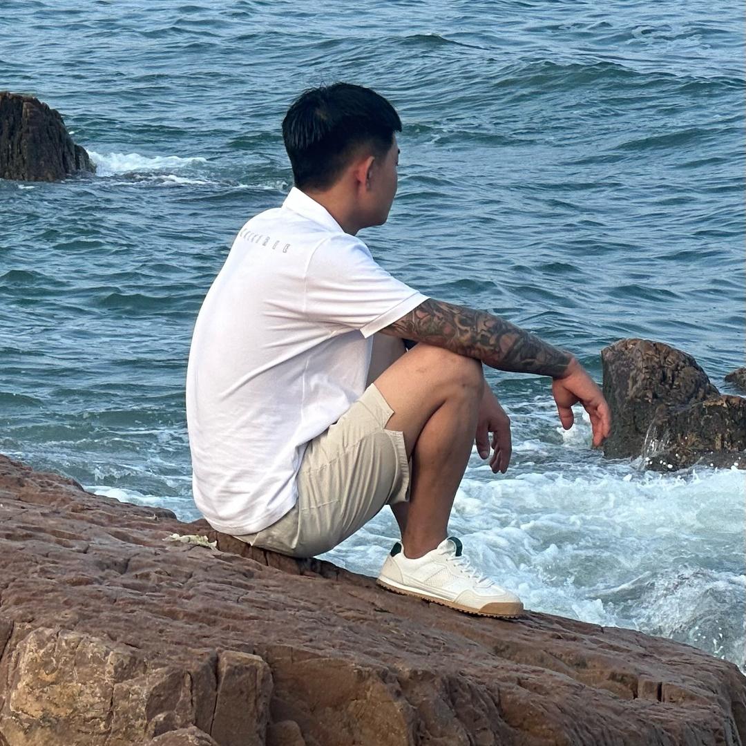 六月