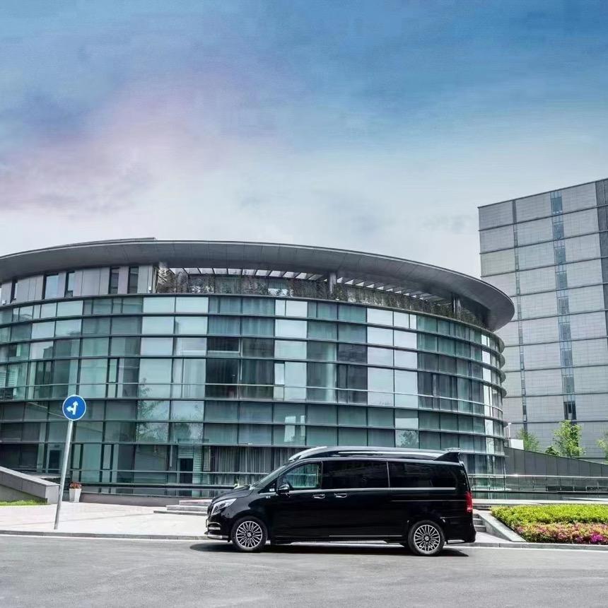 奔驰巴菲特商务车