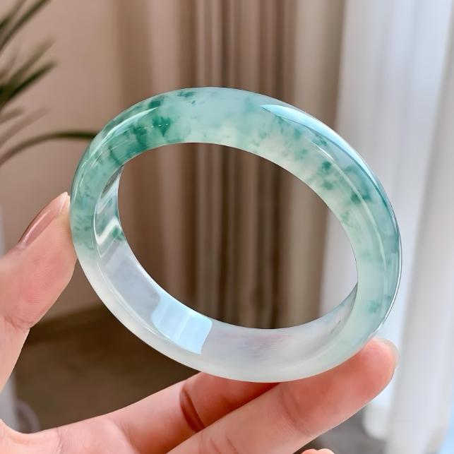 缅甸精品手镯翡翠精选